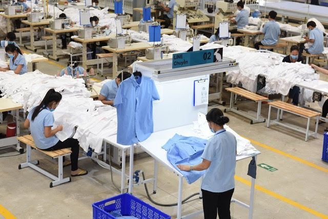 How High-Performance Machines Improve Garment Production Efficiency